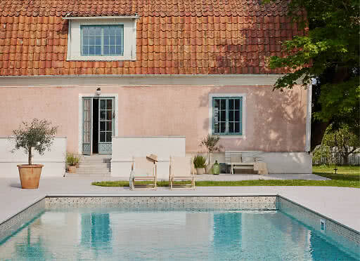 Miljöbild - Pool ökar värdet på villan